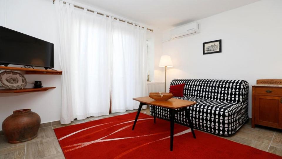Apartment Vesna With Terrace Башка Экстерьер фото