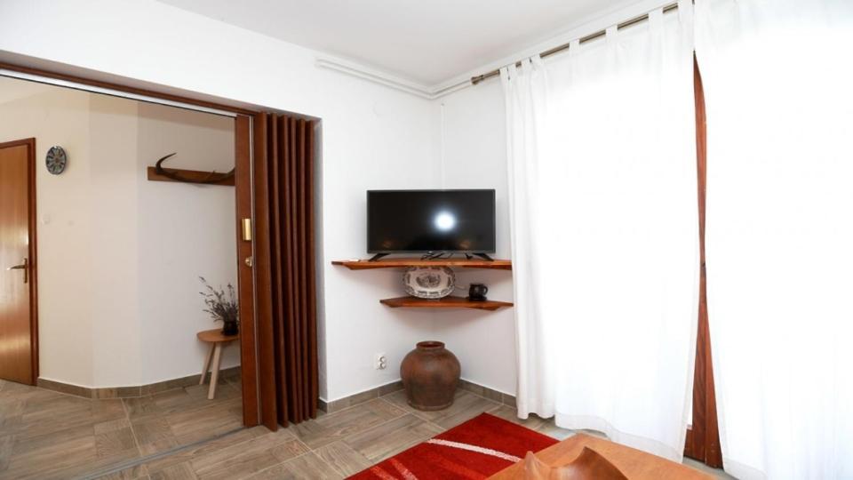 Apartment Vesna With Terrace Башка Экстерьер фото